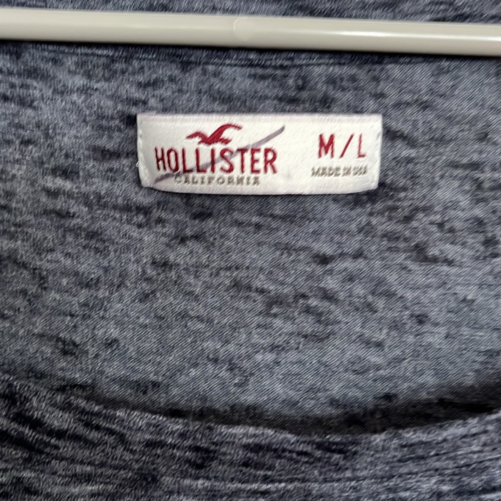 Hollister women’s t-shirt. Size M/L - Picture 5 of 5